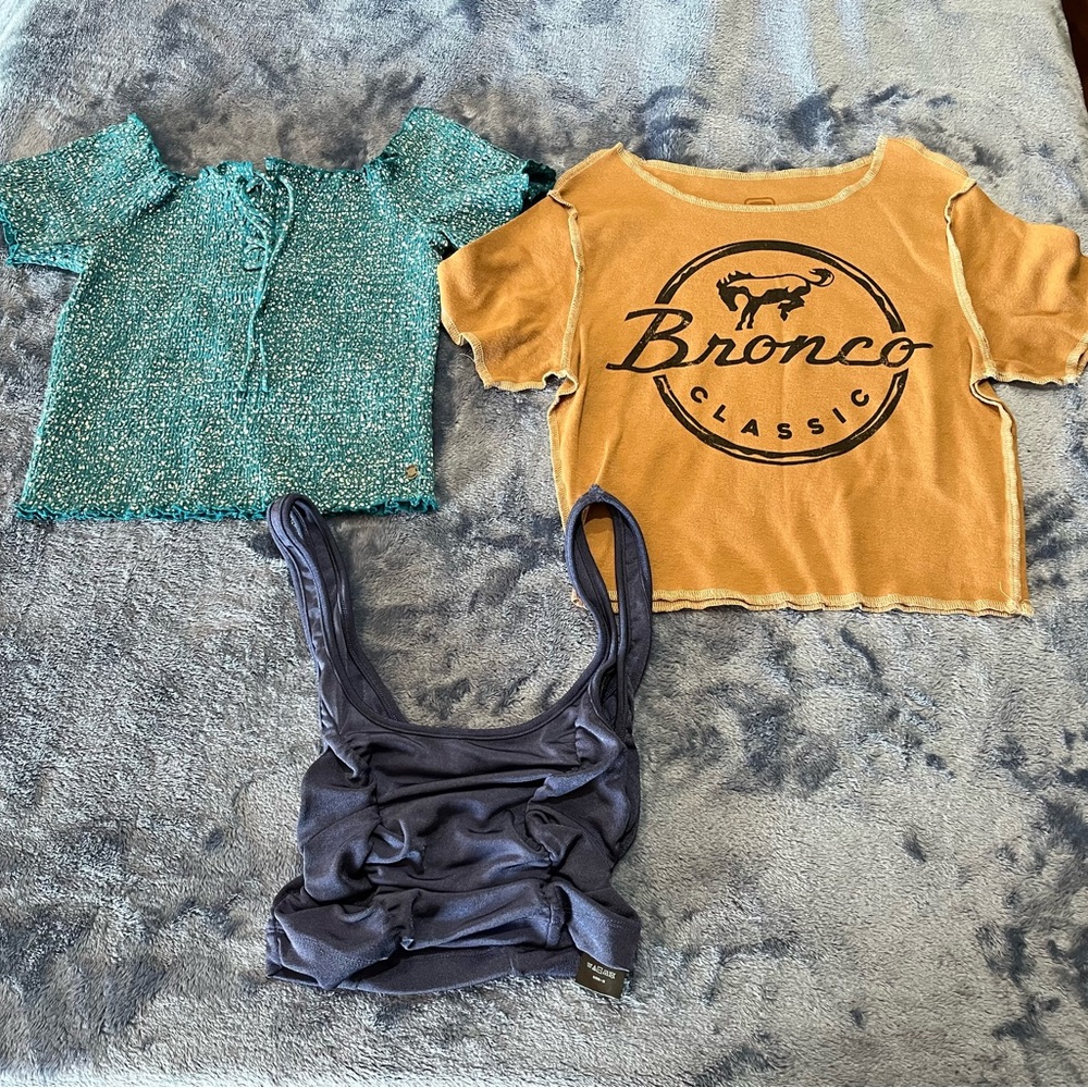 Roxy and Urban Outfitters top bundle